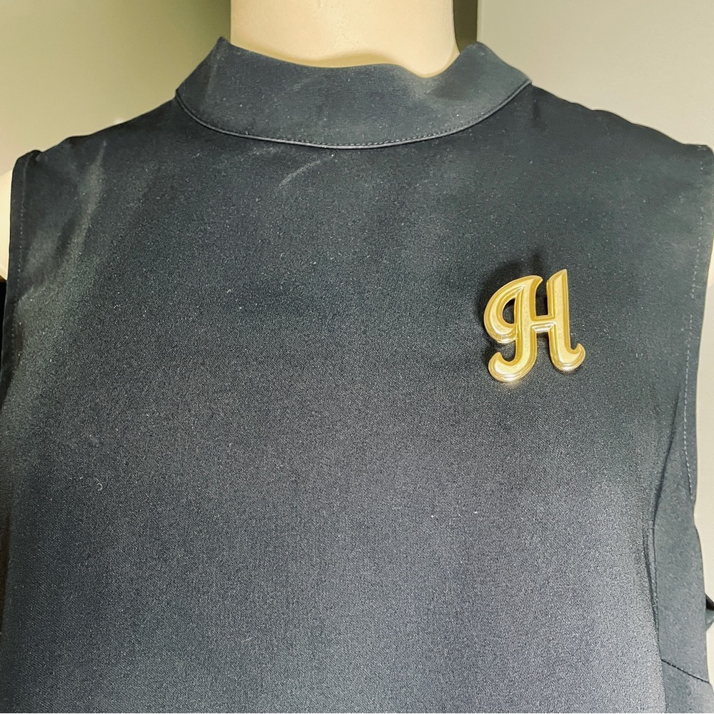 Vintage Goldtoned Metal Letter "H" Initial Brooch Pin. - Picture 5 of 5